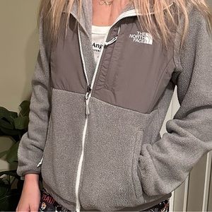 The North Face Denali Polartec Grey women’s fleece jacket
